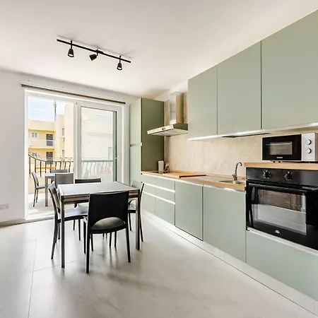 F52 Bedroom In Pethouse Gzira