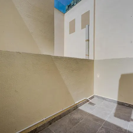 F52 Bedroom In Pethouse Privatunterkunft Gzira